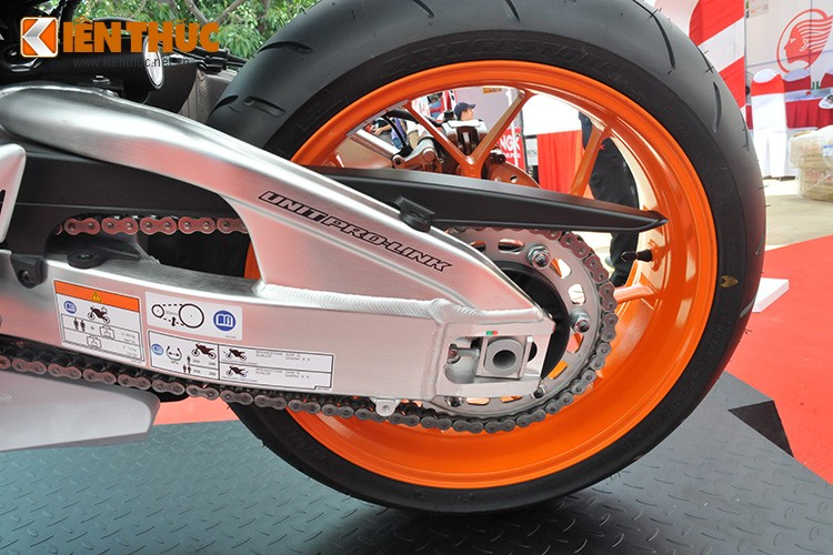 Sieu moto Honda CBR1000RR Repsol 2015 chinh hang tai VN-Hinh-13